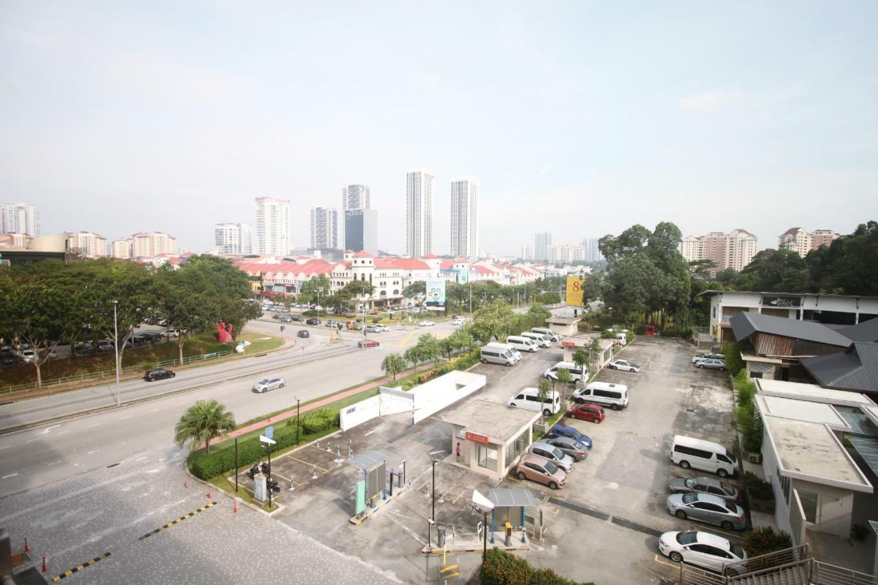 Tropical Hotel Kota Damansara Exteriör bild